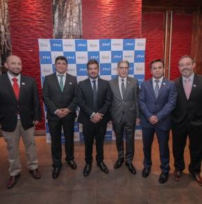 4.Javier_Olhagaray,_Roberto_Mansilla,_José_Montalva,_Luis_Felipe_Braithwaite,_Alejandro_Montecinos,_Gustavo_Tomasetti_.jpg