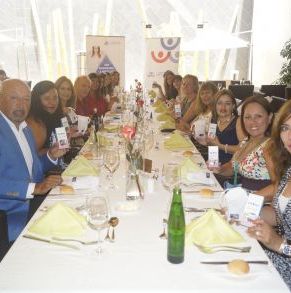 Almuerzo_Reginald_Noble_CBS.jpg