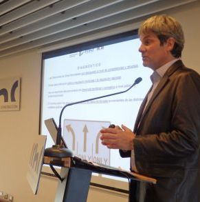 Charla_Modernización_de_las_DOM_2.jpg