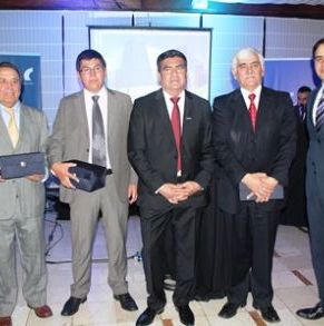 ENTREGA_TESTIMONIO_DIRECTIVOS_web.jpg
