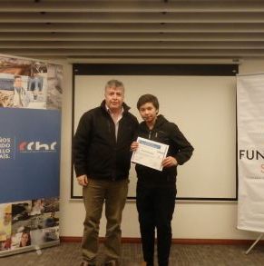 Entrega_Becas_Mejores_Alumnos_2.jpg
