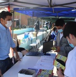 Feria_vocacional_CChC_Canales_Tecnológico_6.jpg