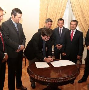 Firma_Convenio_de_Colaboracion_entre_SUBDERE_y_CChC_4850.JPG