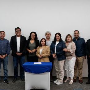 Firma_convenio_fluor_salfa_2.jpg