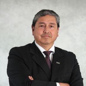Gabriel_Benavente_V._Pdte_CChC_Valparaíso_4_-_copia__1.jpg