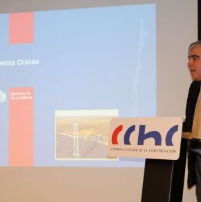 Hernán_Ulloa._Pdte._CChC_Puerto_Montt.JPG