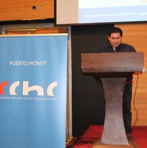 Marcelo_Oyarzún,_taller_Castro_ago.JPG