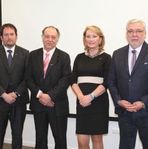 Nueva_mesa_directiva_regional_(Caudio_Ojeda,_Alejandro_Cifuentes,_Ildegard_Kunz_y_Héctor_Rodríguez).JPG