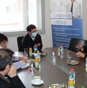 Reu_con_Obispo_Bastres_FIDE_XII_05_11_2021_(11).JPG