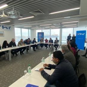 Reunión_socios_y_socias_CChC_con_equipo_ministerial.jpg