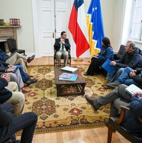 Visita_Vicepresidentes_CChC_Gobernador_Magallanes_31_03_2023_Crédito_GORE_(3).jpeg