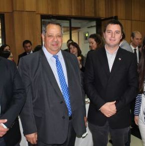 _Sergio_Zarzar_alcalde_de_Chillan,_Ignacio_Vera,_Seremi_OO.PP_Ñuble,_Débora_Farias_Jefa_de_Control_y_Gestión_SECPLAN_Municipalidad_de_Chillan.jpg