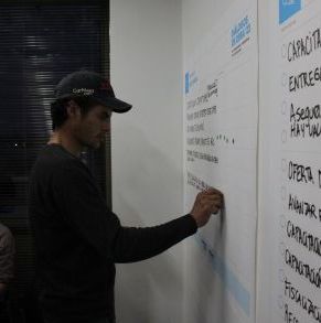 trabajadores-y-trabajadoras-de-la-construccion-compartieron-experiencias-y-analizaron-desafios-presentes-en-el-rubro_(105).JPG