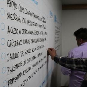 trabajadores-y-trabajadoras-de-la-construccion-compartieron-experiencias-y-analizaron-desafios-presentes-en-el-rubro_(107).JPG