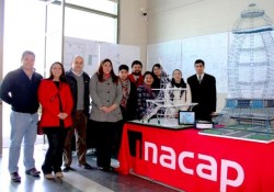 01.-Alumnos-de-INACAP-realizan-muestra-de-proyectos-250x175.jpg