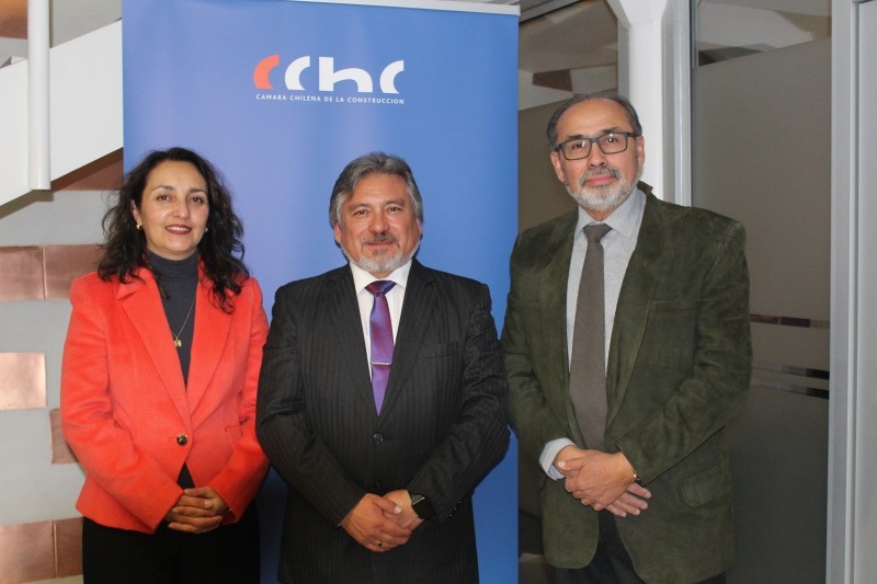 3.-_Nueva_Mesa_Directiva_CChC_Calama.jpg