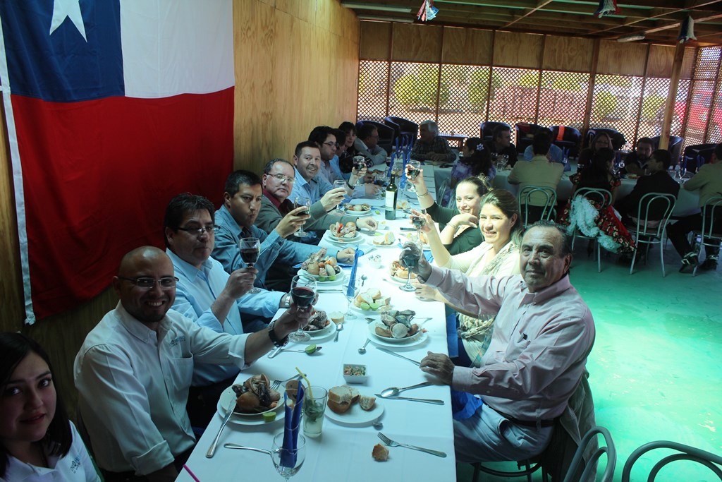 ALMUERZO_FIESTAS_PATRIAS_1.jpg