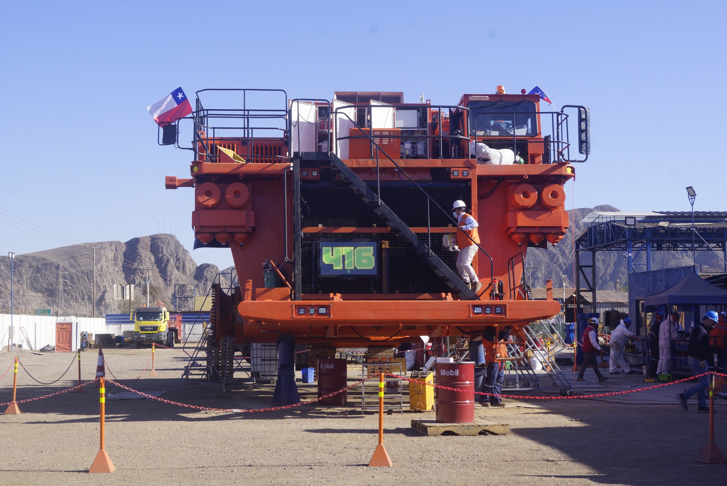 Camiones_Codelco_San_Ignacio_CChC_5.jpg