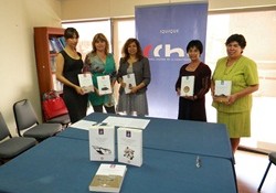 Entrega-libros-1-250x175.jpg