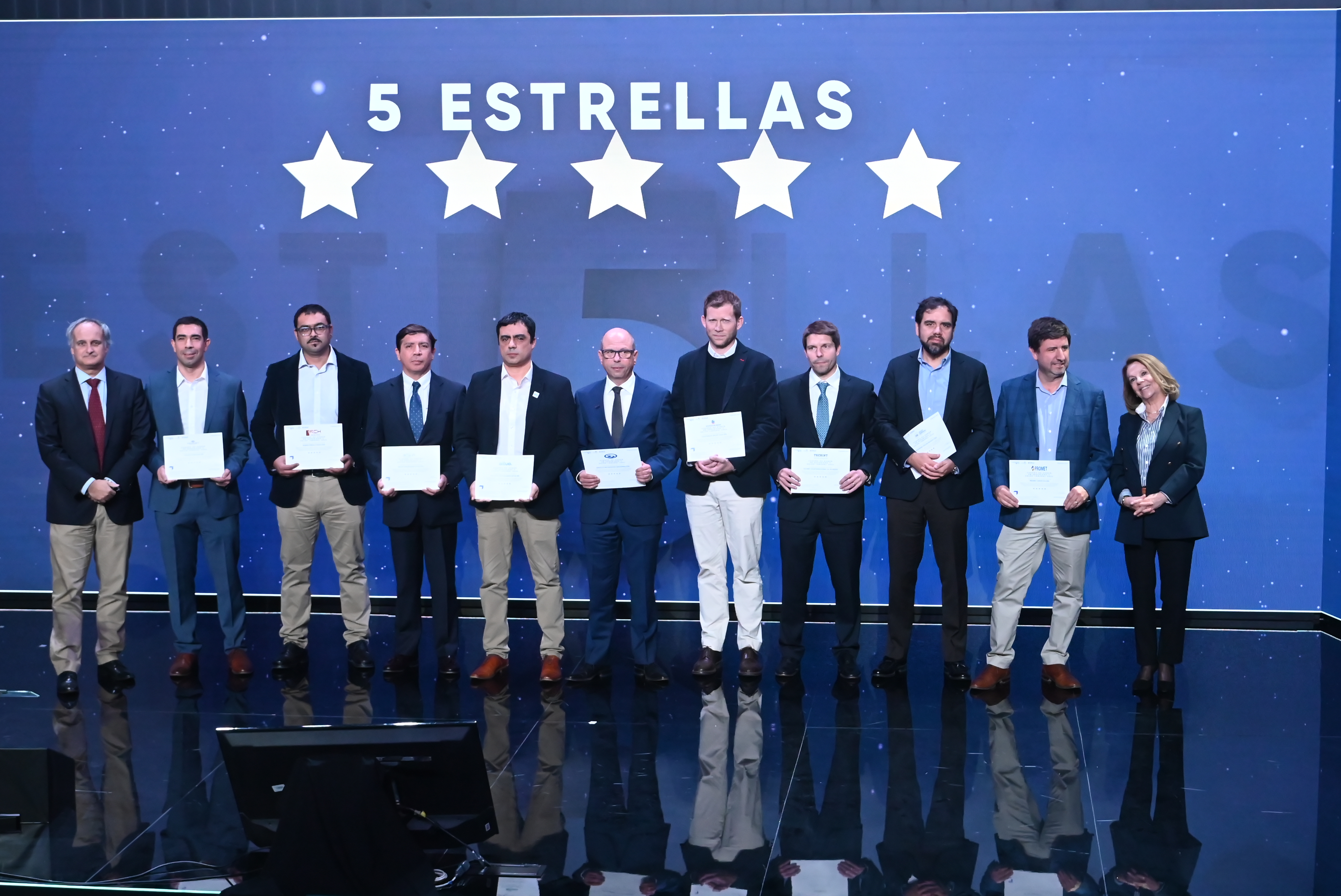 Premiaci%C3%B3n_Cuadro_de_Honor_en_Seguridad_y_Salud_Laboral_CChC_mayo_2024.JPG