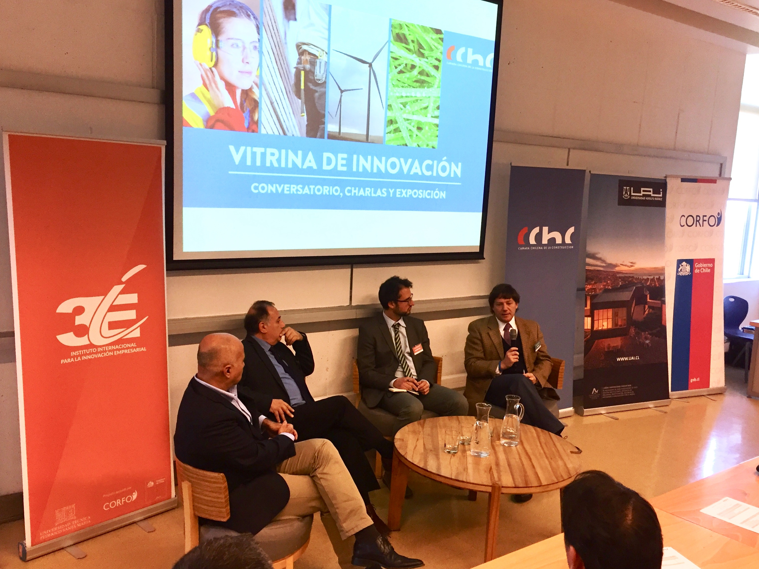 Vitrina_Innovacion_2018_foro.JPG