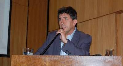 Arturo_Orellana_-_Instituto_de_Estudios_Urbanos_-_PUC.jpg