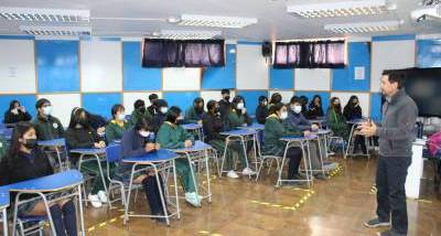 Charla_Motivacional_Segundos_Medios_Construyo_Mi_Futuro_Colegio_R%C3%ADo_Loa.JPG
