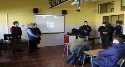Donaci%C3%B3n_CChC_Punta_Arenas_a_Escuela_La_Milagrosa_%285%29_web.JPG_.jpg
