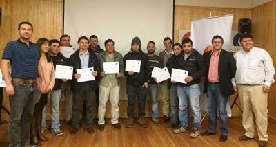 Entrega_Diplomas_curso_electricidad_10.05.16.jpg