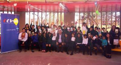 Entrega_libros_CChC_Diego_de_Almagro.jpg