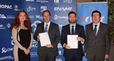 Firma_convenio_CChC_Atacama_Coresemin_%286%29.jpeg