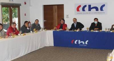 Mesa_de_Trabajo_CChC-_Serviu_y_Minvu_revis%C3%B3_avances_de_Programas_Habitacionales_2022.jpg