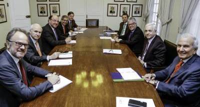 Ministro_de_Hacienda%2C_Nicol%C3%A1s_Eyzaguirre_6_sept_2017.jpg