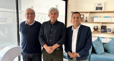 Reuni%C3%B3n_con_candidato_a_alcalde_Eslayne_Portilla.JPG