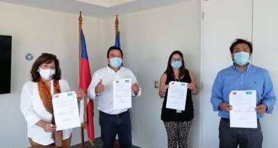 firma_convenio_seremi_mujer.jpeg