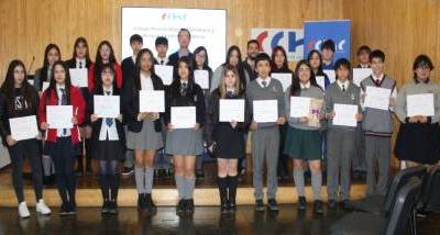 web_Ceremonia_Entrega_Becas_Empresarios_CChC_Magallanes_%2845%29.JPG_.jpg