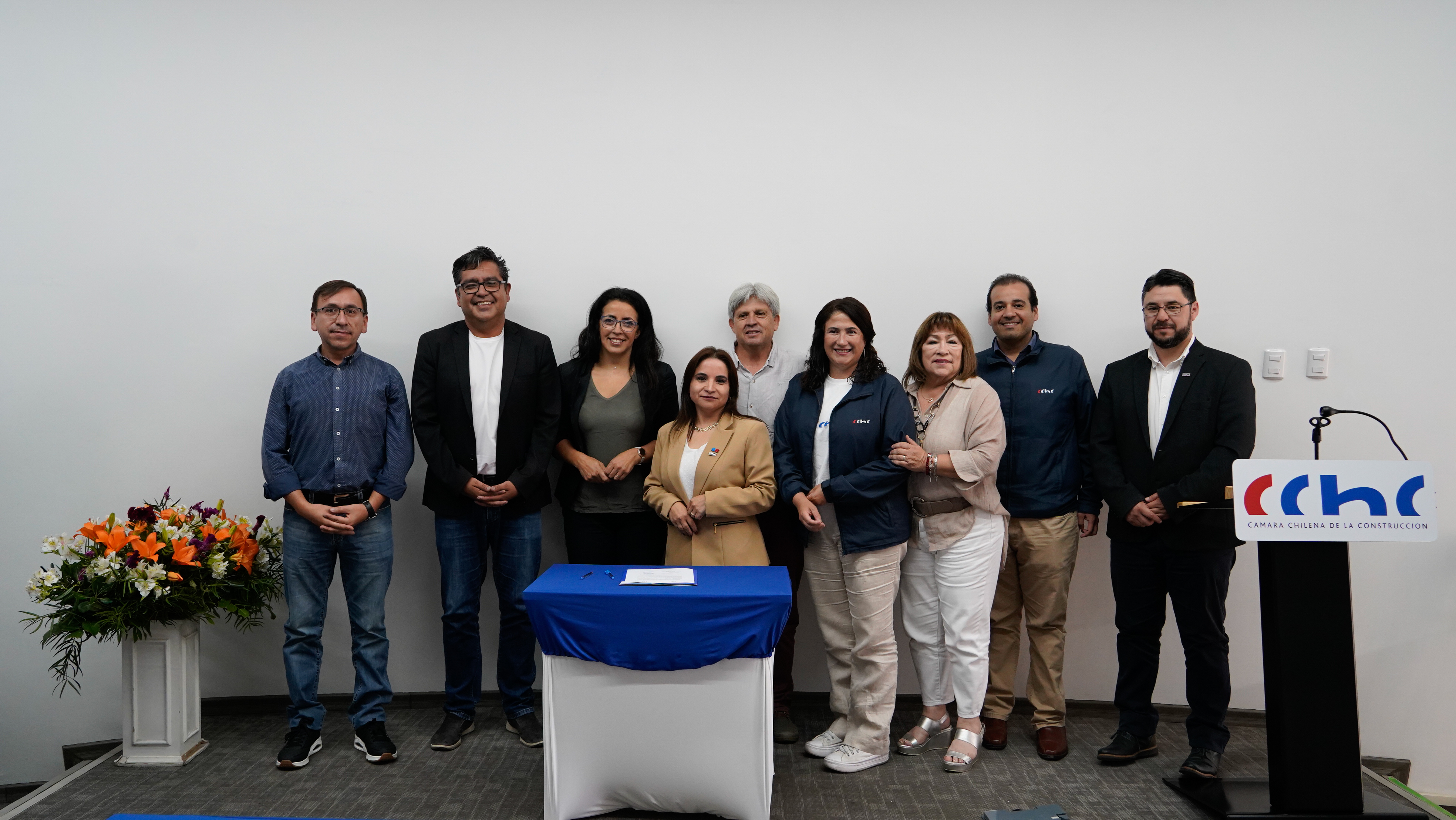 foto_registro_firma_convenio_calama_antofagasta.jpg