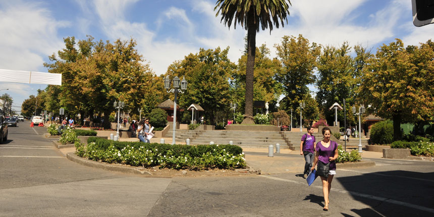 plaza-de-armas-los-angeles-.jpg