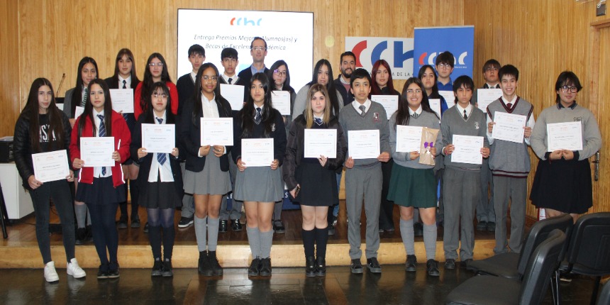 web_Ceremonia_Entrega_Becas_Empresarios_CChC_Magallanes_%2845%29.JPG_.jpg